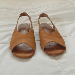 Madewell Leather Peep toe flats